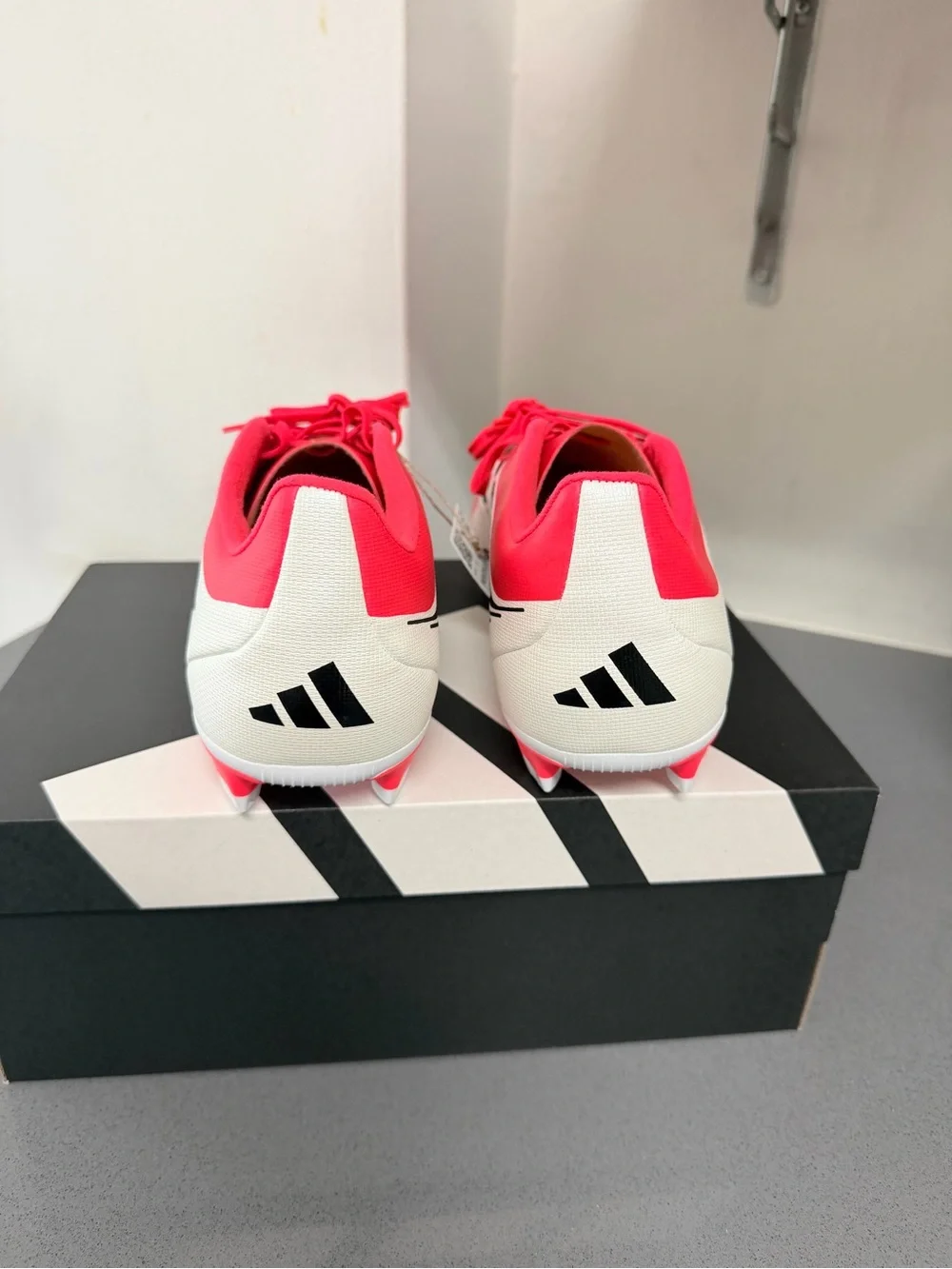 adidas Predator Elite FG  Soccer Cleats men’s size 10 - Hot Pink White Black